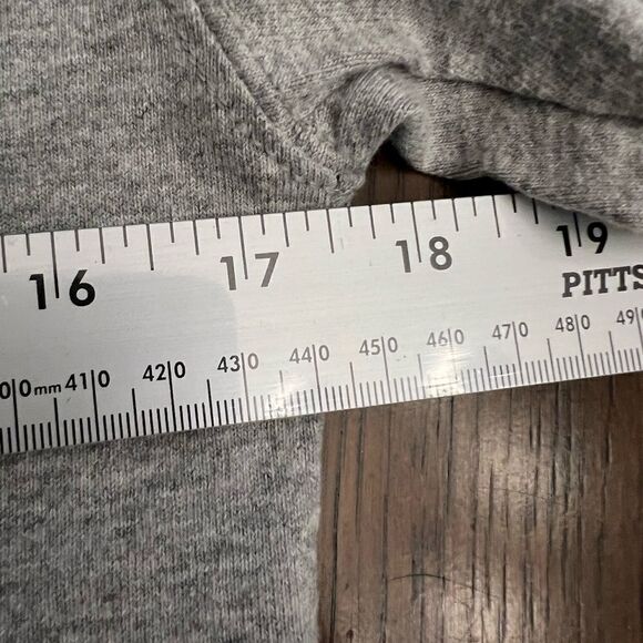 Embroidered Champion T-shirt. Size Small. Unisex. - Picture 9 of 9